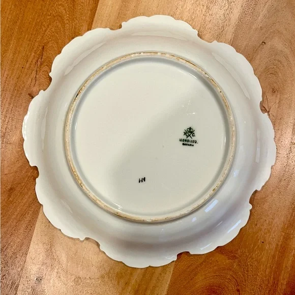 Vintage Rosenthal - Continental Rose Scalloped Serving Bowl (10”) - Picture 2 of 2